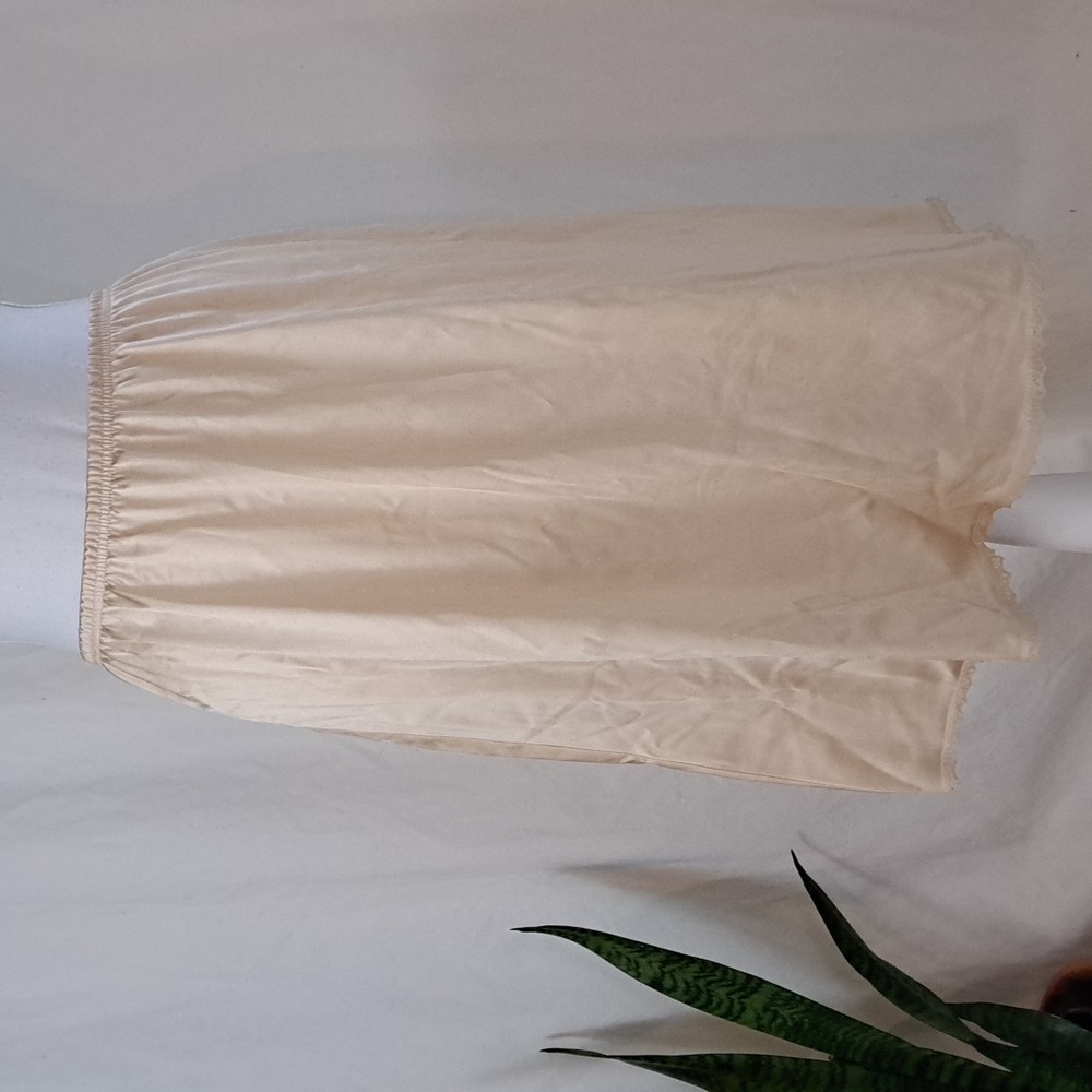 Vintage Vanity Fair slip skirt ivory silky nylon szXS/S